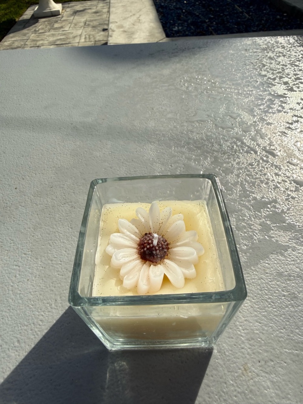 Hand Crafted Cream Daisy Flower Candle in Square Glass - Picture 3 of 3
